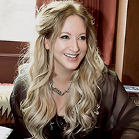 Leigh Bardugo