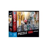 Traveller Woman Gezgin Kadın Blue 1000 Parça Puzzle Focus Games